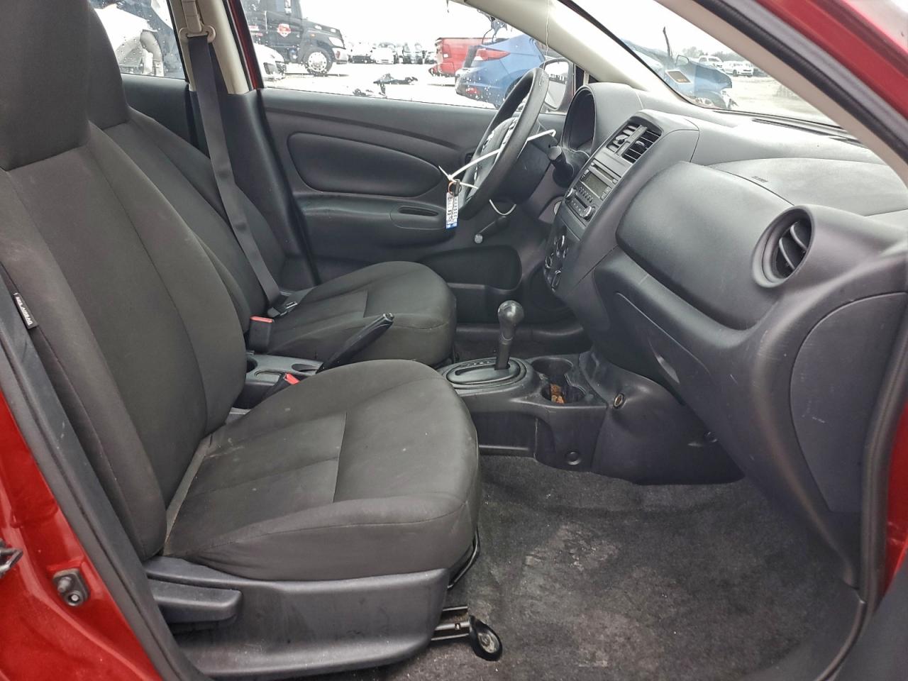 NISSAN VERSA S