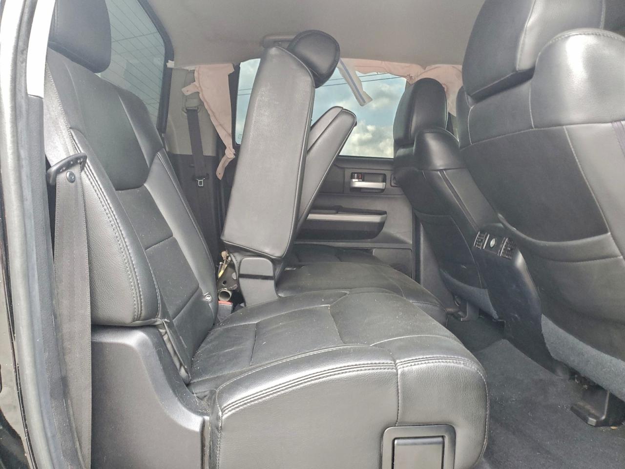 TOYOTA TUNDRA CREWMAX SR5