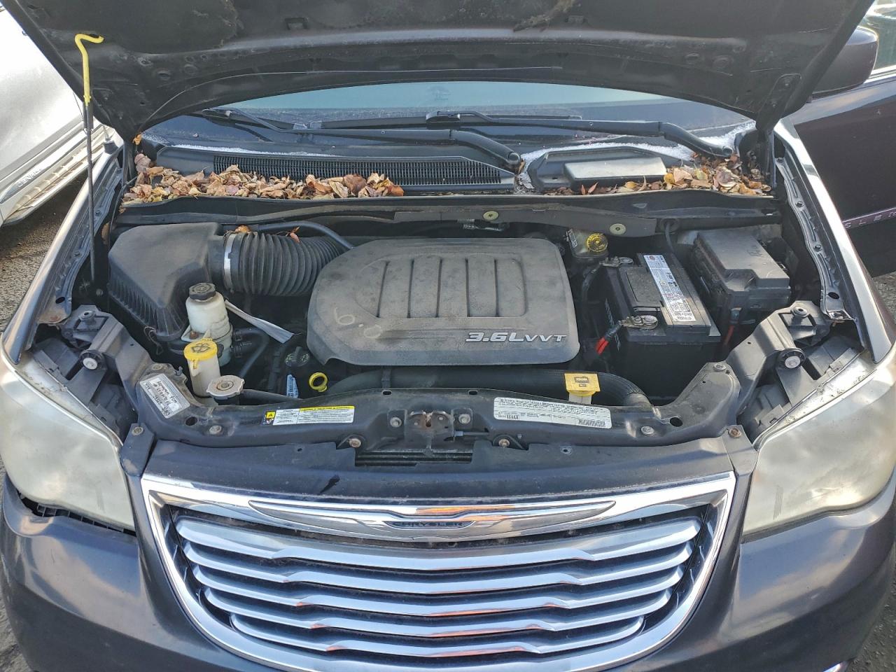 CHRYSLER TOWN & COUNTRY TOURING