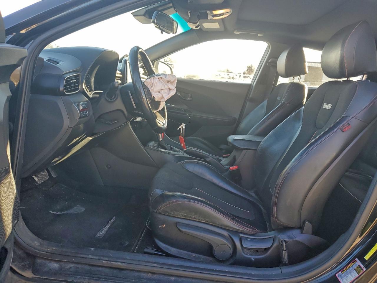 HYUNDAI VELOSTER BASE