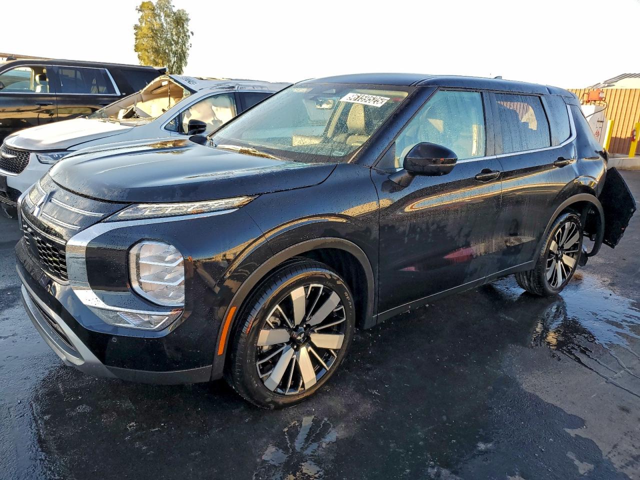 MITSUBISHI OUTLANDER SE