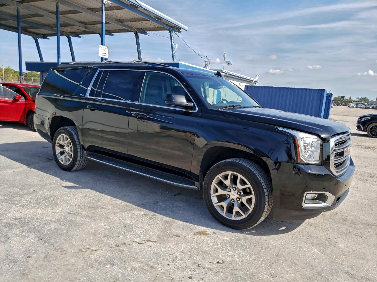 GMC YUKON C1500 SLE