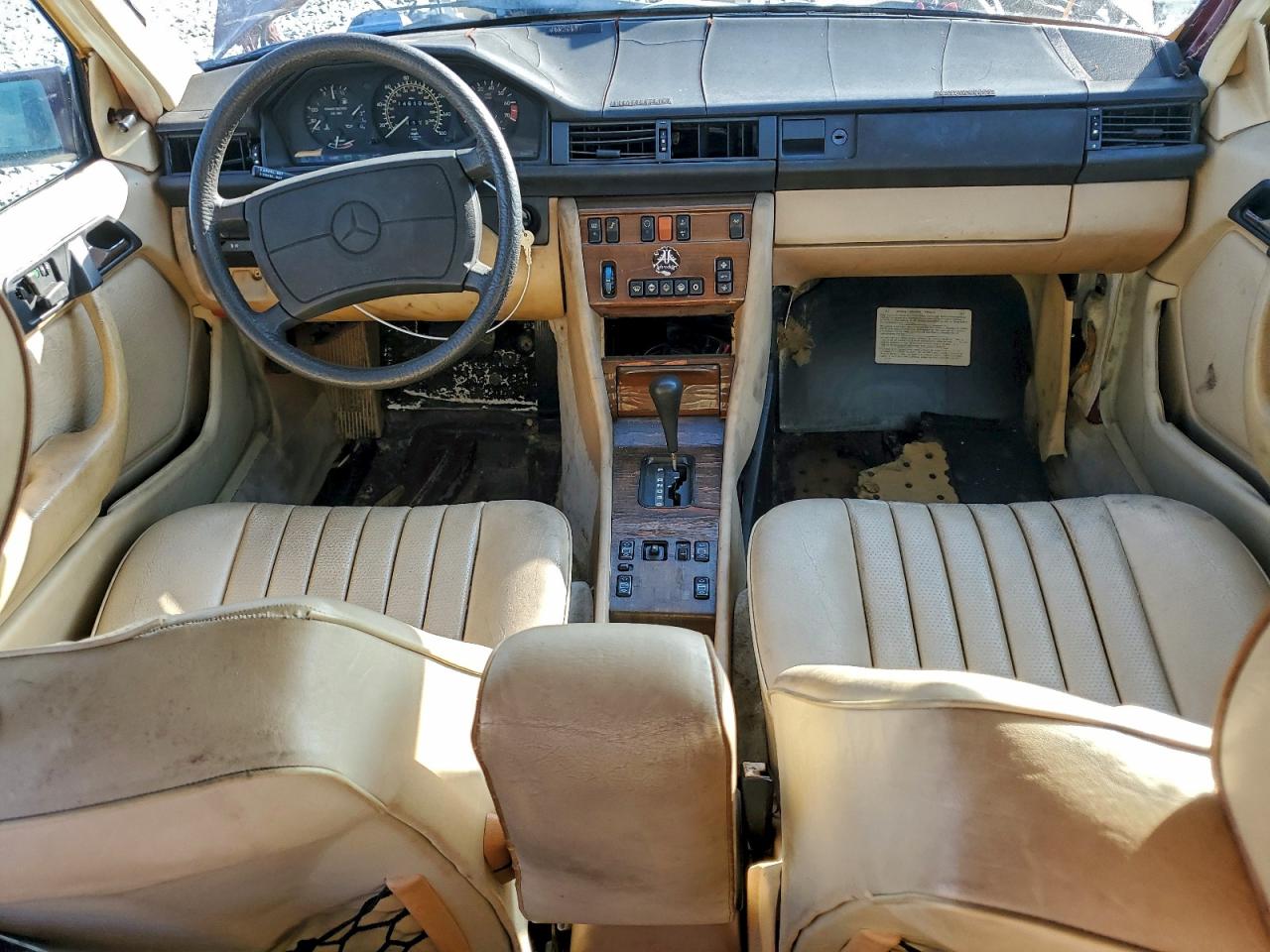 Lot #3304633949 1987 MERCEDES-BENZ 300 E