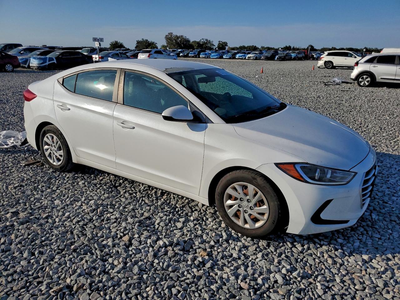 Lot #3305422465 2017 HYUNDAI ELANTRA SE