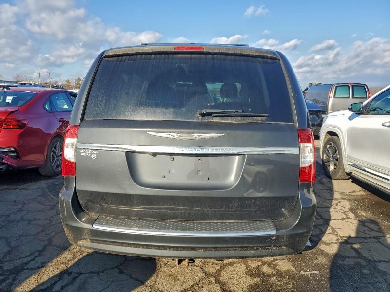 2012 CHRYSLER TOWN & COU #3304515539