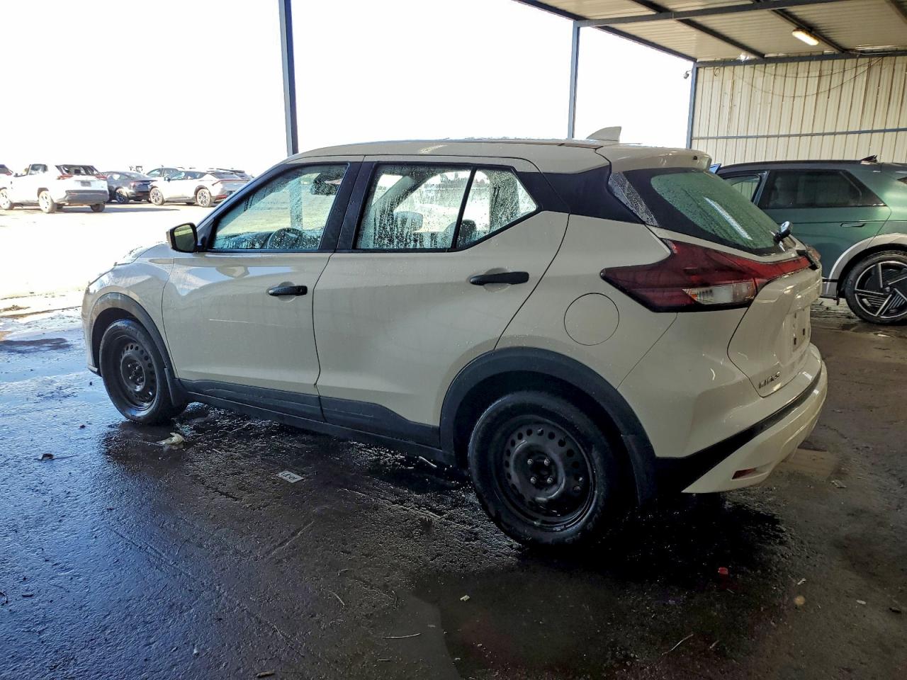 NISSAN KICKS S