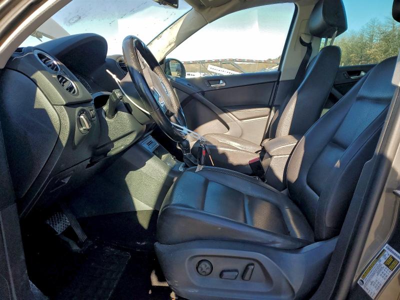 2016 VOLKSWAGEN TIGUAN S #3311624277