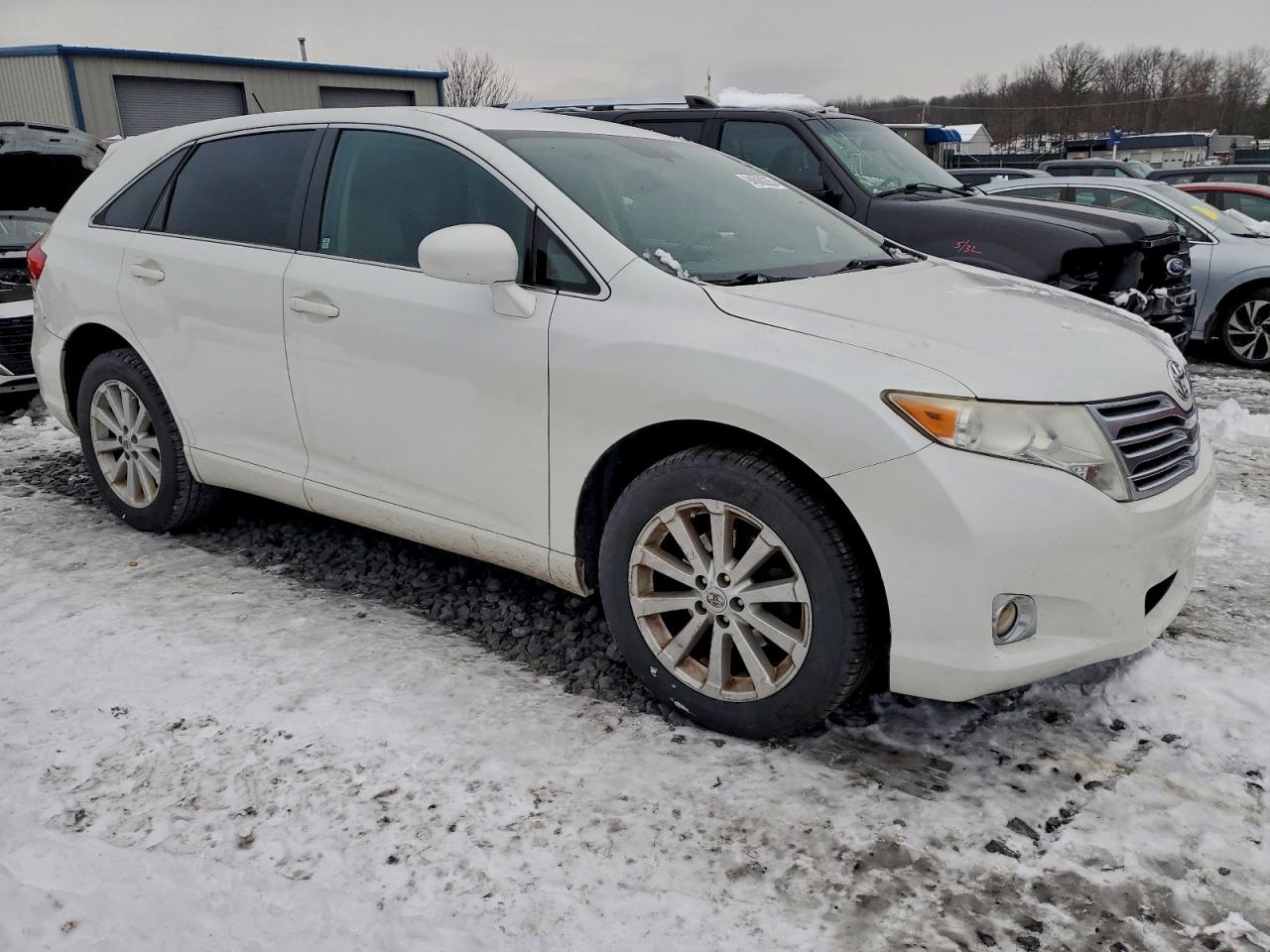 TOYOTA VENZA LE