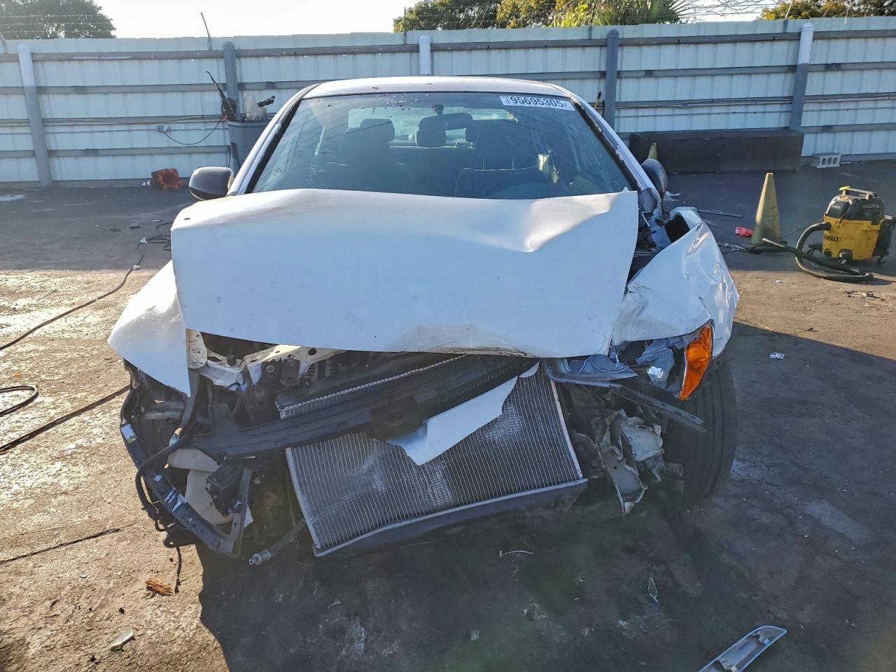 Lot #3311524235 2006 HONDA CIVIC DX V