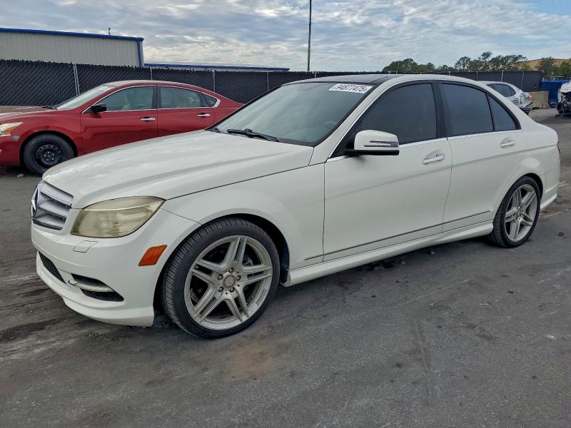 2011 MERCEDES-BENZ C 300 #3303596928