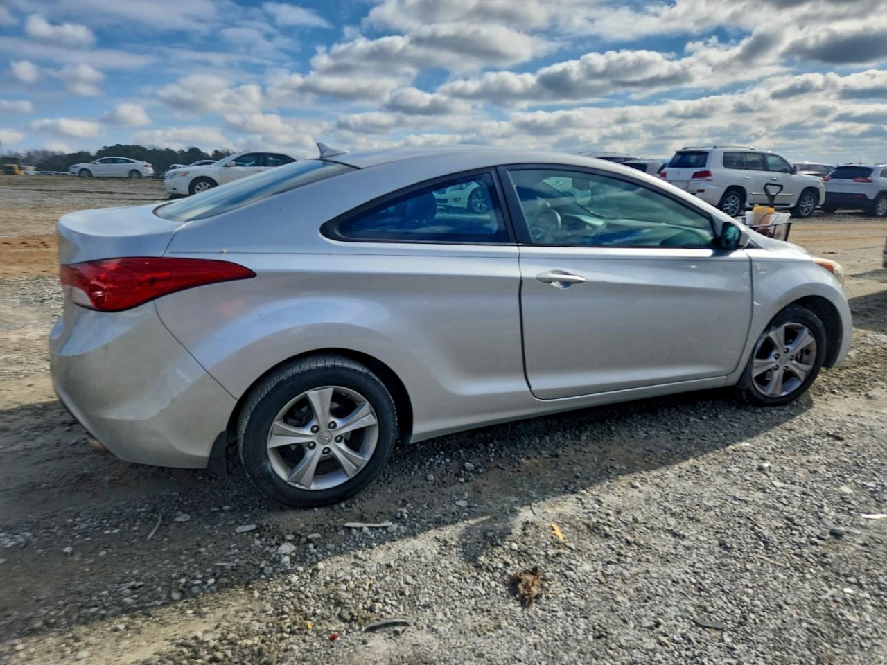HYUNDAI ELANTRA GS