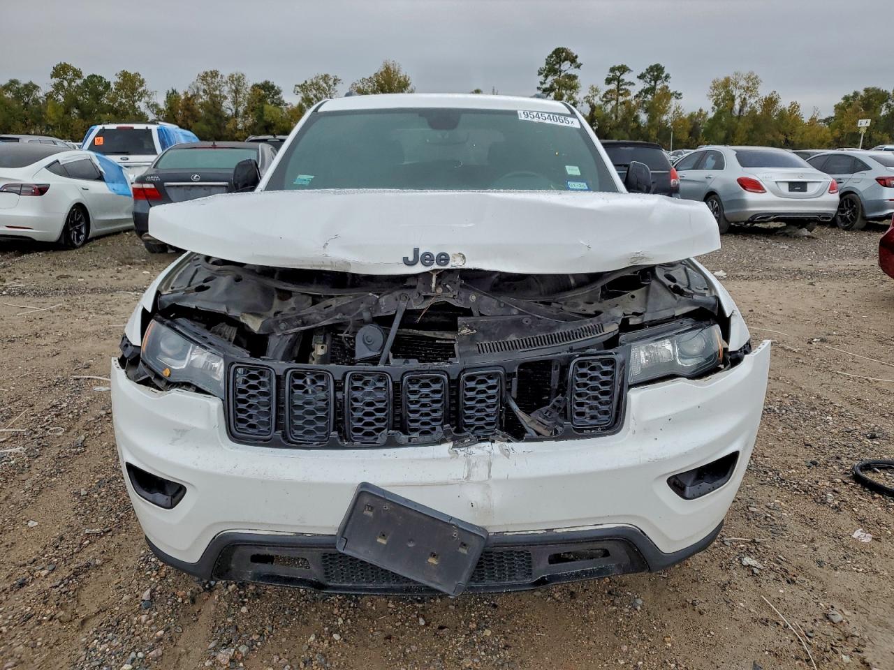 JEEP GRAND CHEROKEE LAREDO