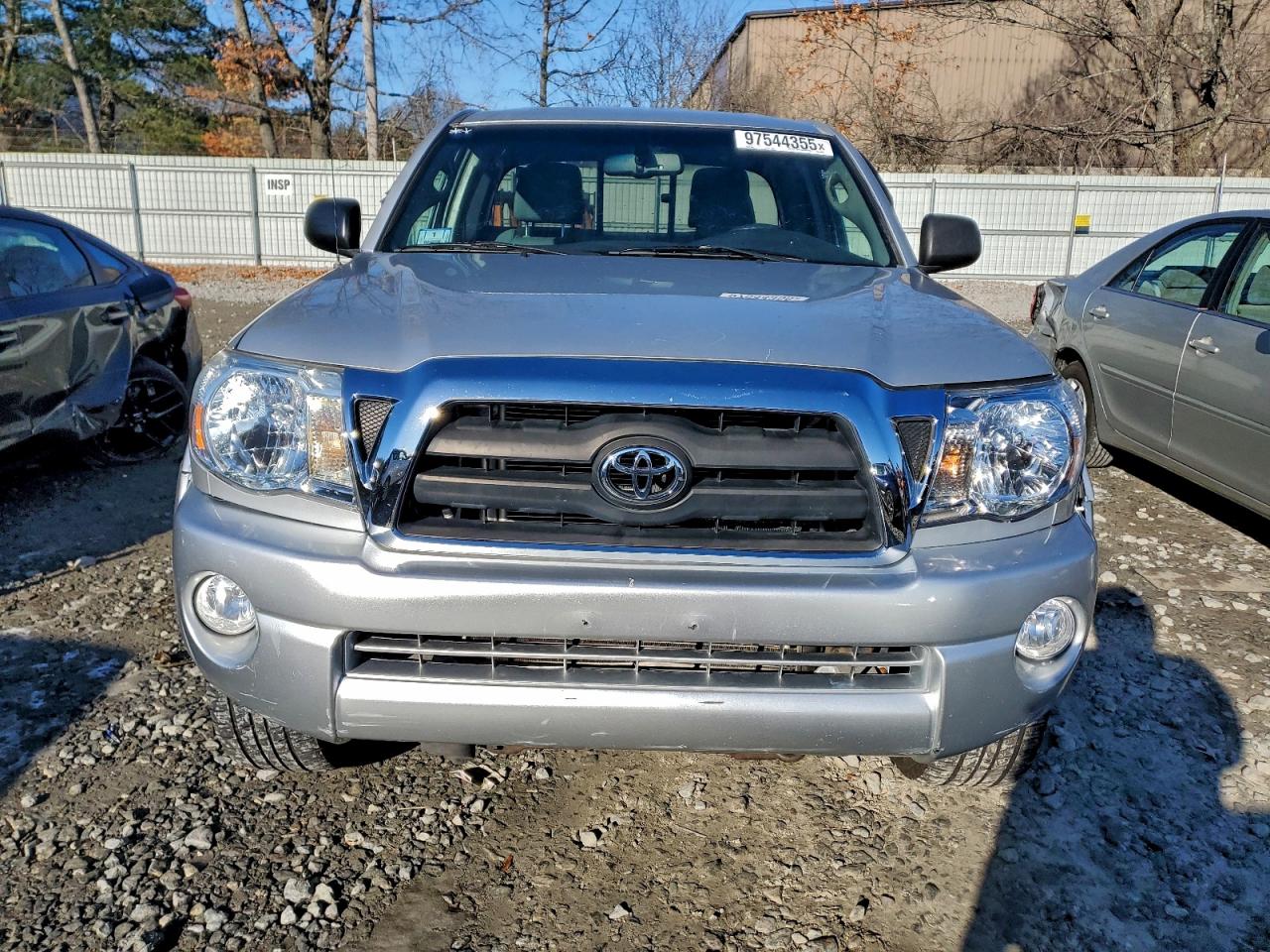 Lot #3318894946 2010 TOYOTA TACOMA ACC