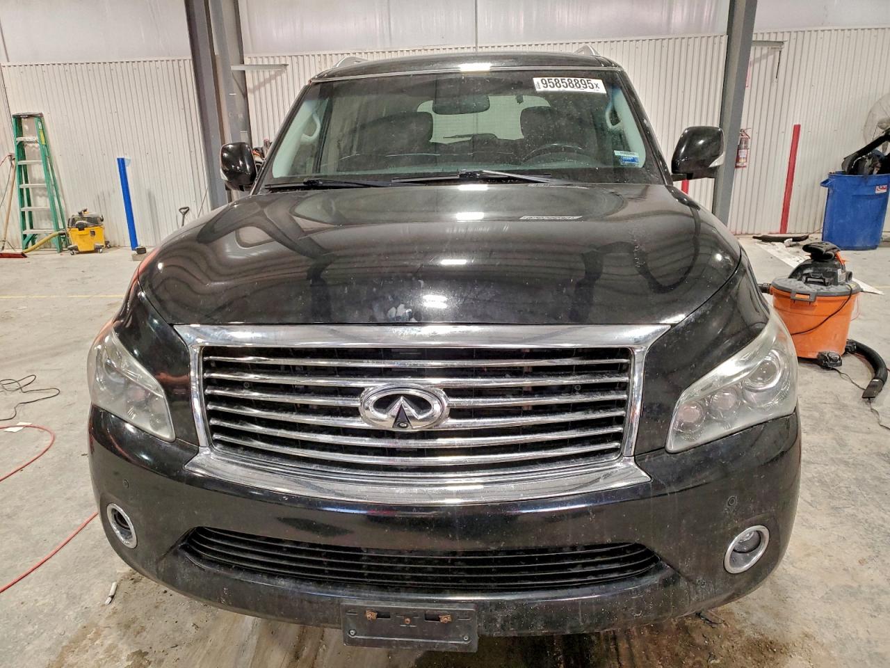 INFINITI QX56