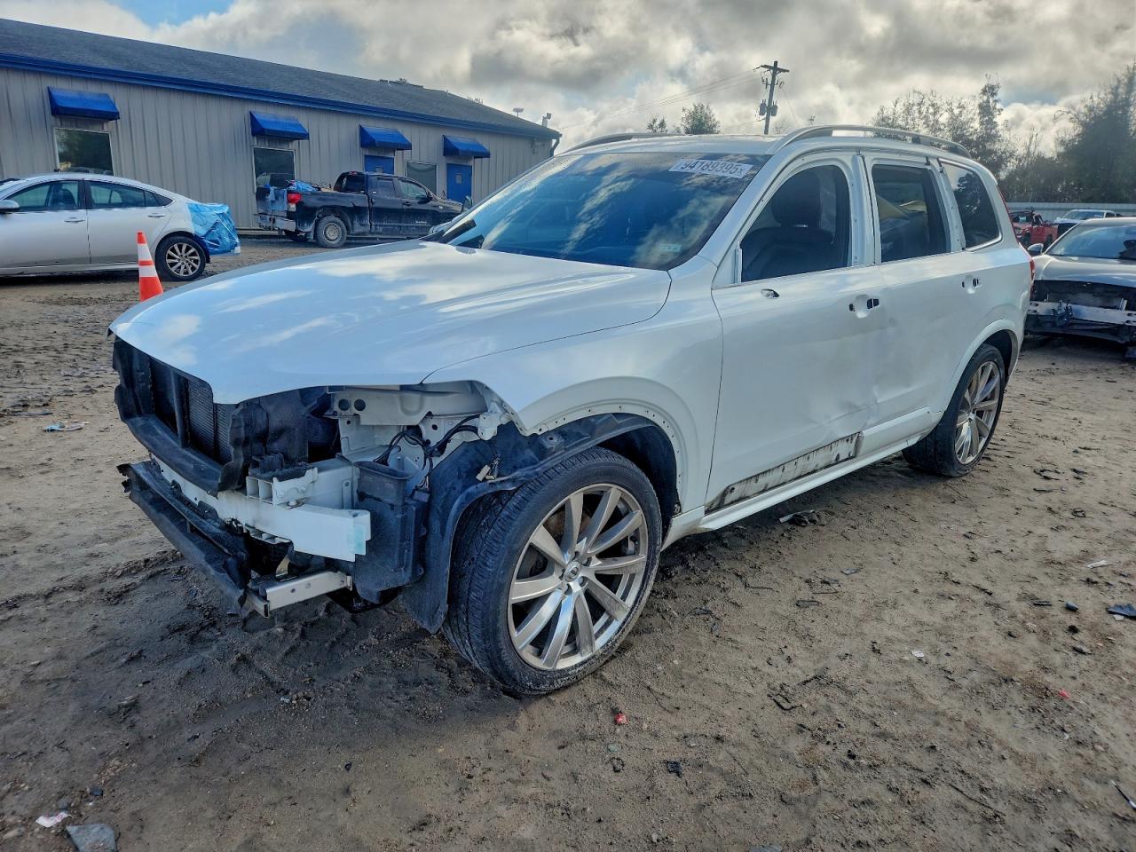 VOLVO XC90 T6