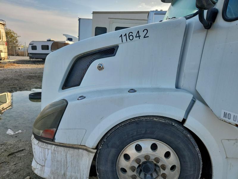 2008 VOLVO VN VNL #3305293313