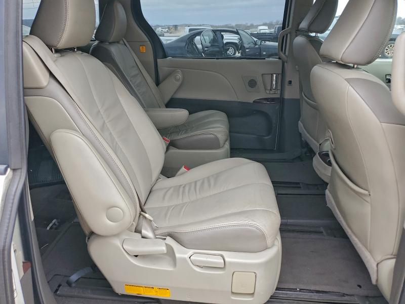 2011 TOYOTA SIENNA XLE #3310515093