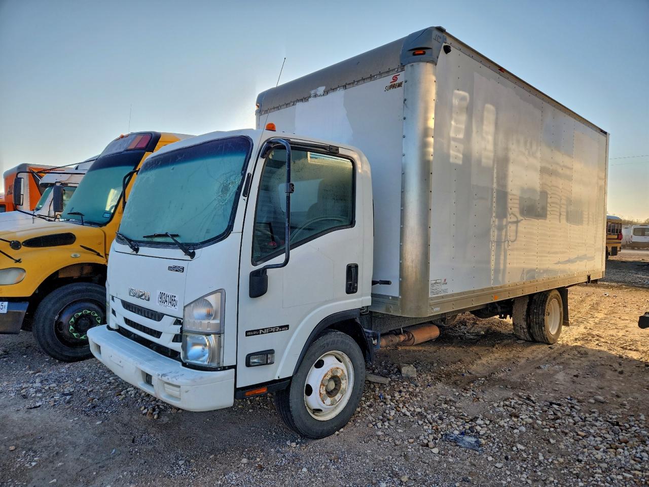 Lot #3302638002 2016 ISUZU NPR HD