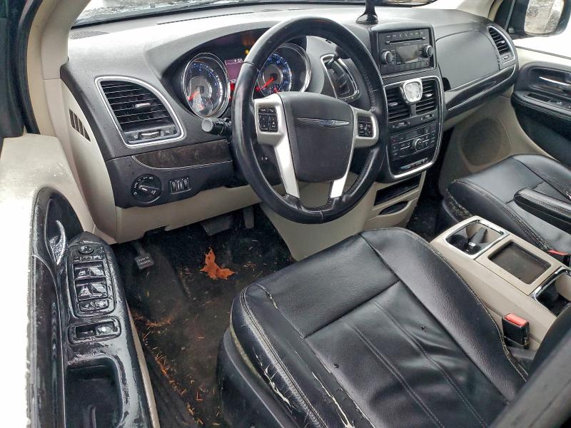 2014 CHRYSLER TOWN & COU #3309333988