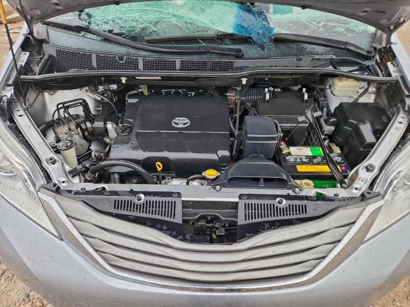 2012 TOYOTA SIENNA XLE #3308662307