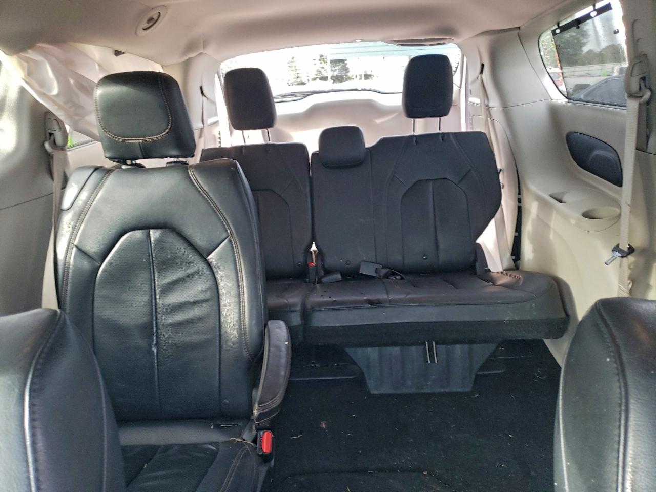 CHRYSLER PACIFICA TOURING L