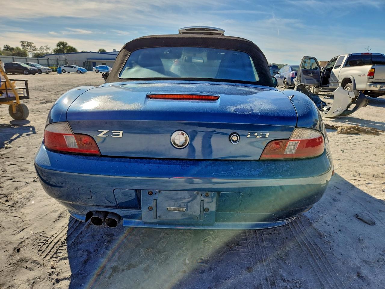Lot #3318922937 2000 BMW Z3 2.3