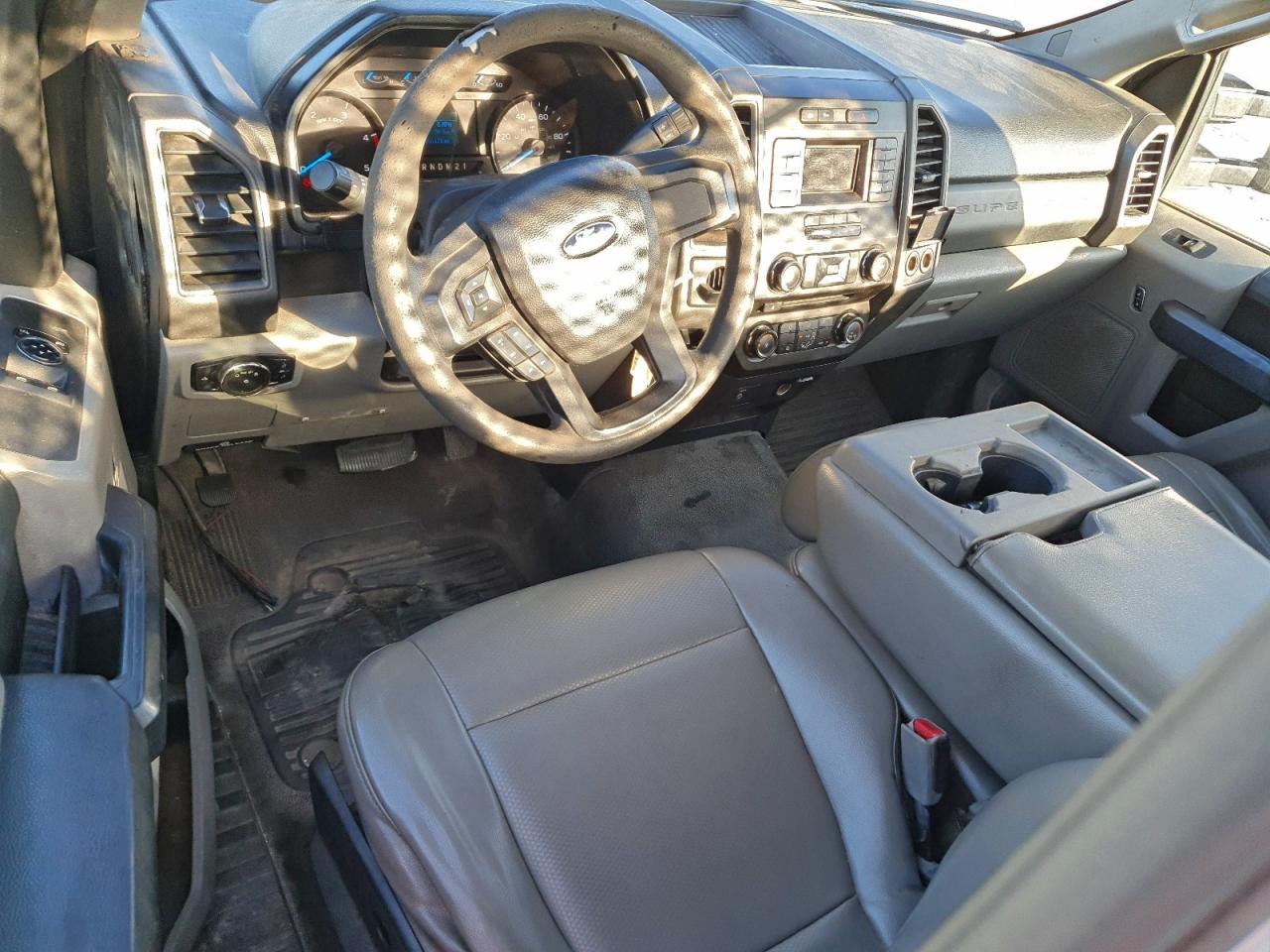 FORD F-550 SUPER DUTY