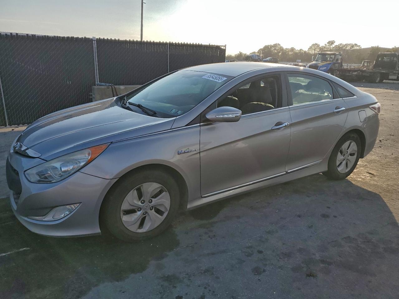 Lot #3305325348 2013 HYUNDAI SONATA HYB