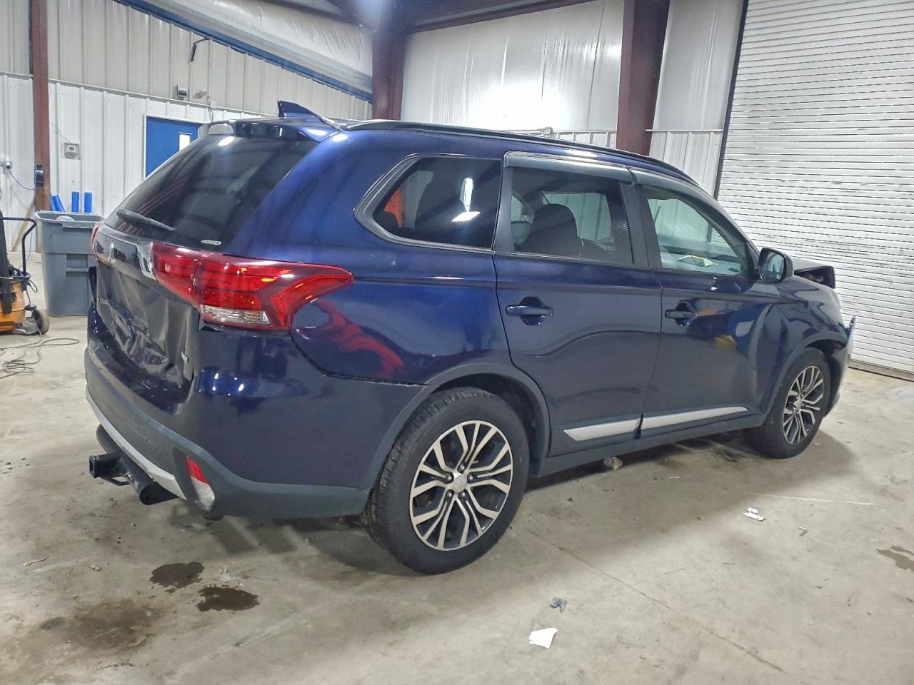 MITSUBISHI OUTLANDER ES