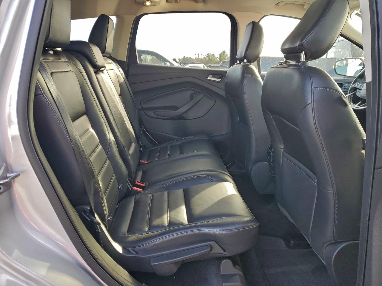 FORD ESCAPE TITANIUM