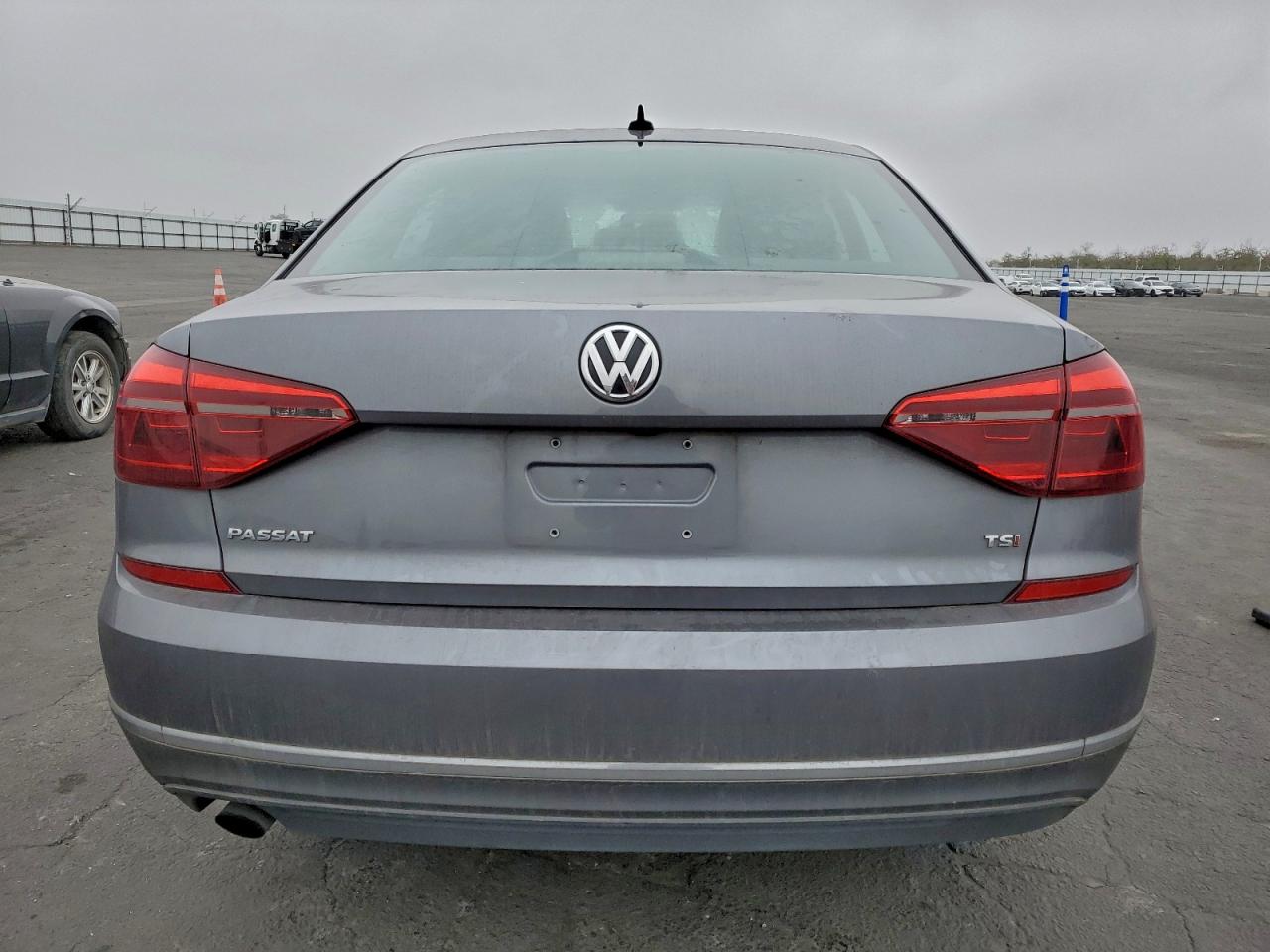 VOLKSWAGEN PASSAT WOLFSBURG