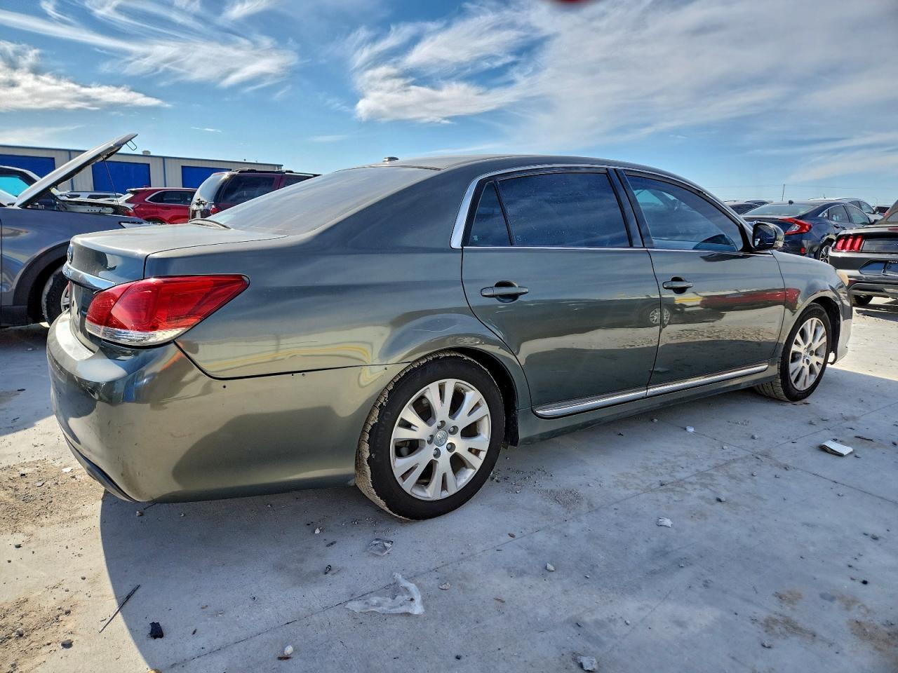 TOYOTA AVALON BASE