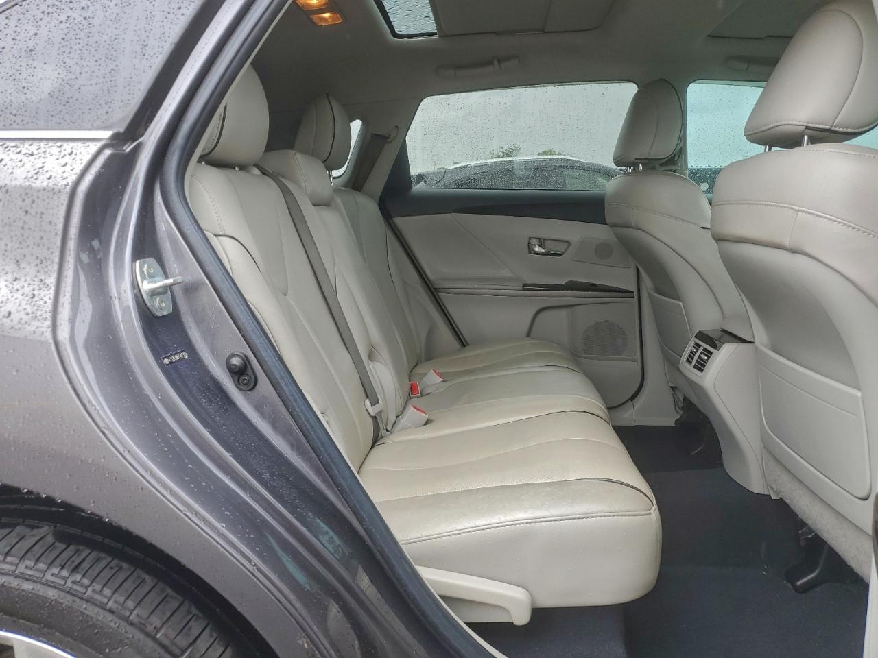 TOYOTA VENZA LE