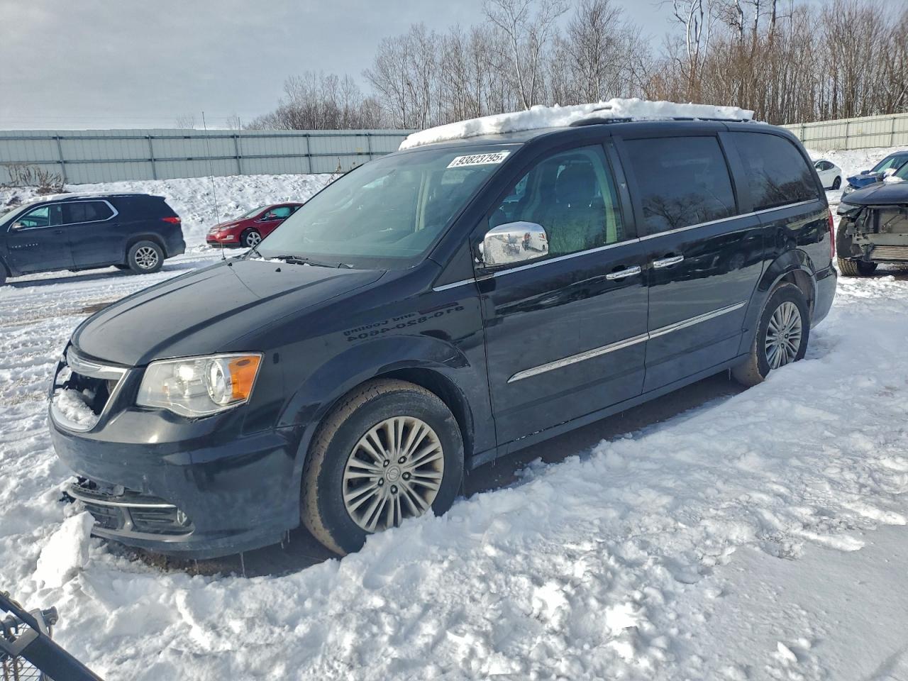 Lot #3301833334 2016 CHRYSLER TOWN & COU