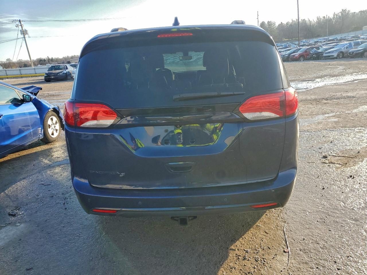 CHRYSLER PACIFICA TOURING PLUS