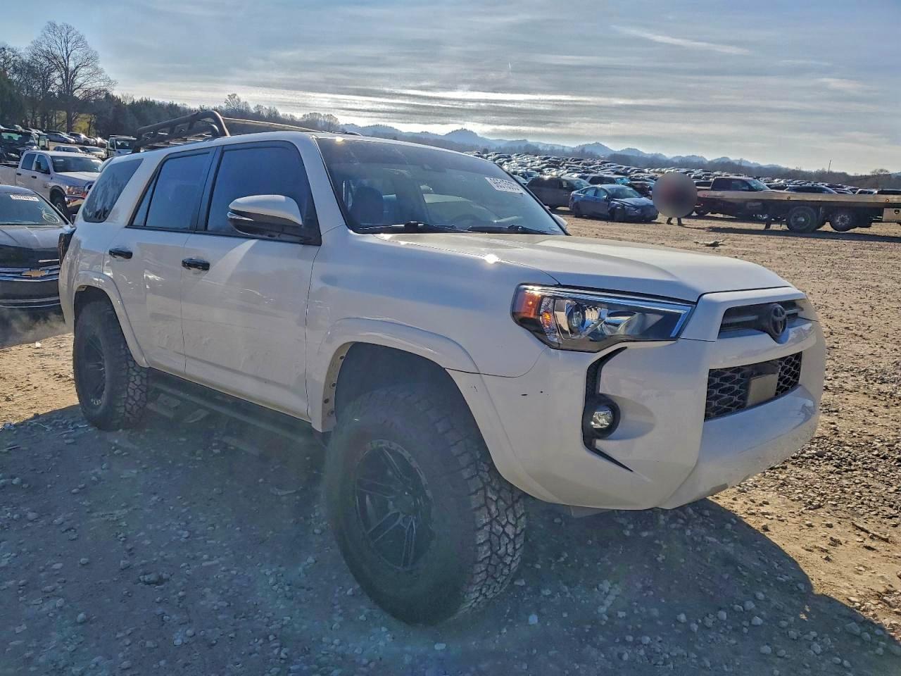 TOYOTA 4RUNNER SE