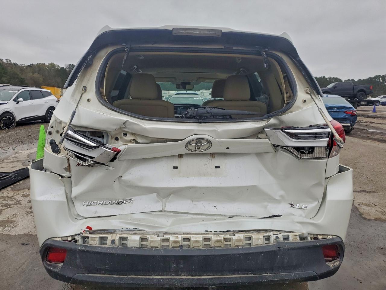 TOYOTA HIGHLANDER SE