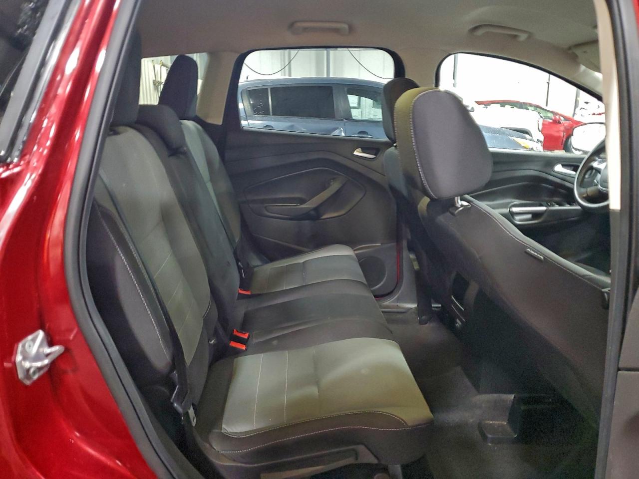FORD ESCAPE SE