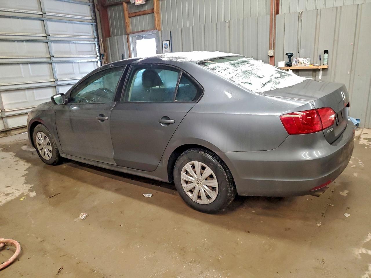VOLKSWAGEN JETTA BASE