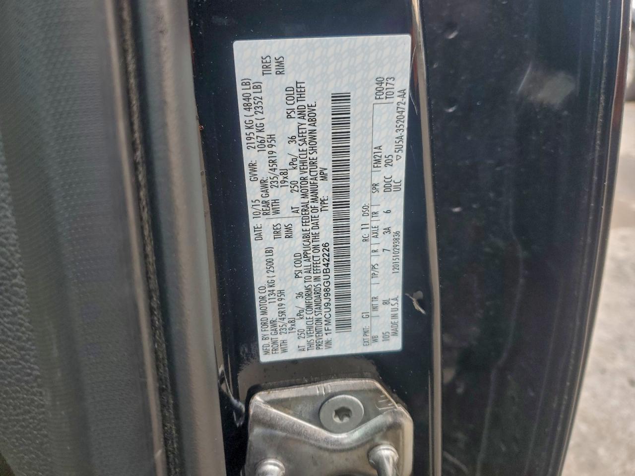 FORD ESCAPE TITANIUM