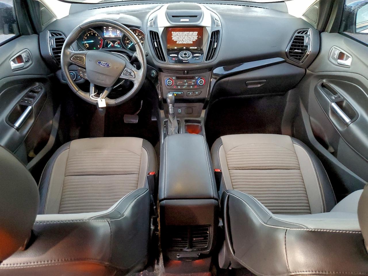 FORD ESCAPE TITANIUM