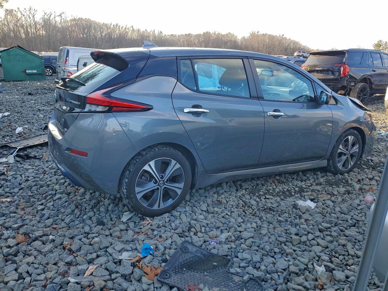 NISSAN LEAF SV