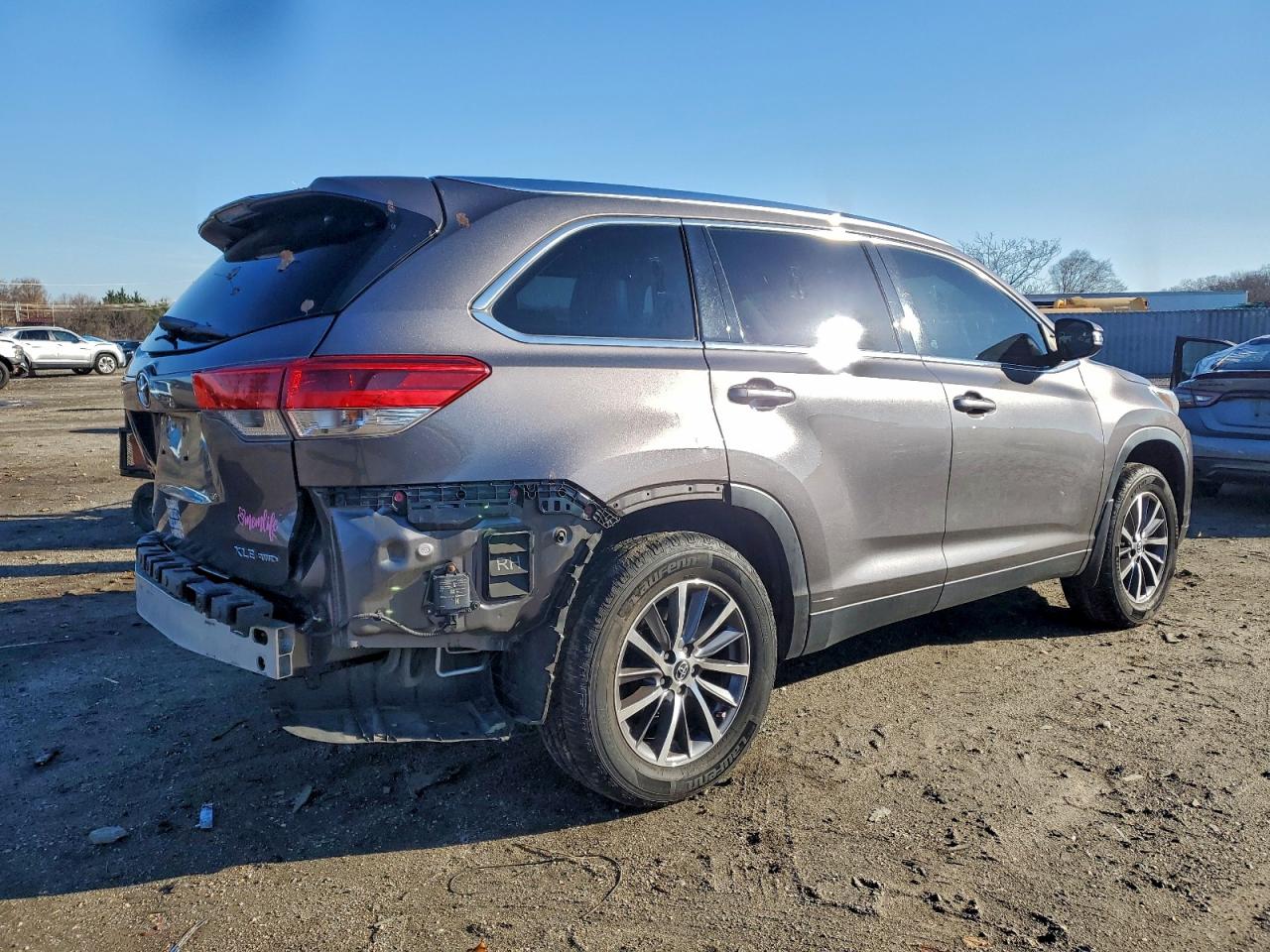 TOYOTA HIGHLANDER SE