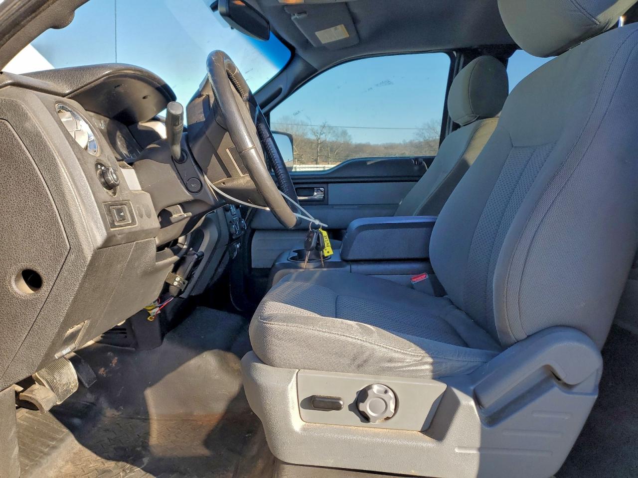 FORD F-150 SUPER CAB