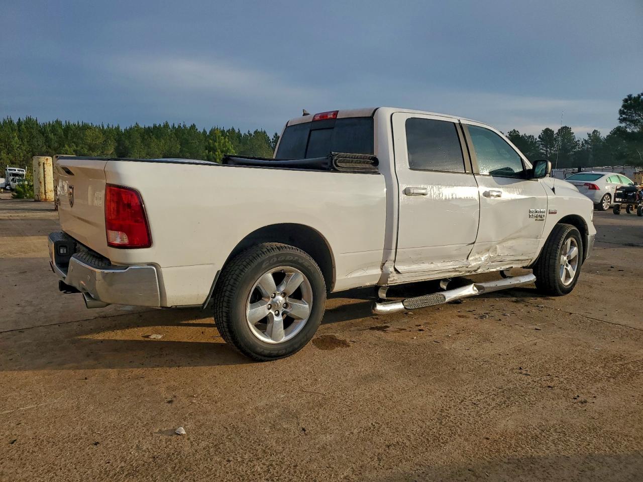 RAM 1500 SLT