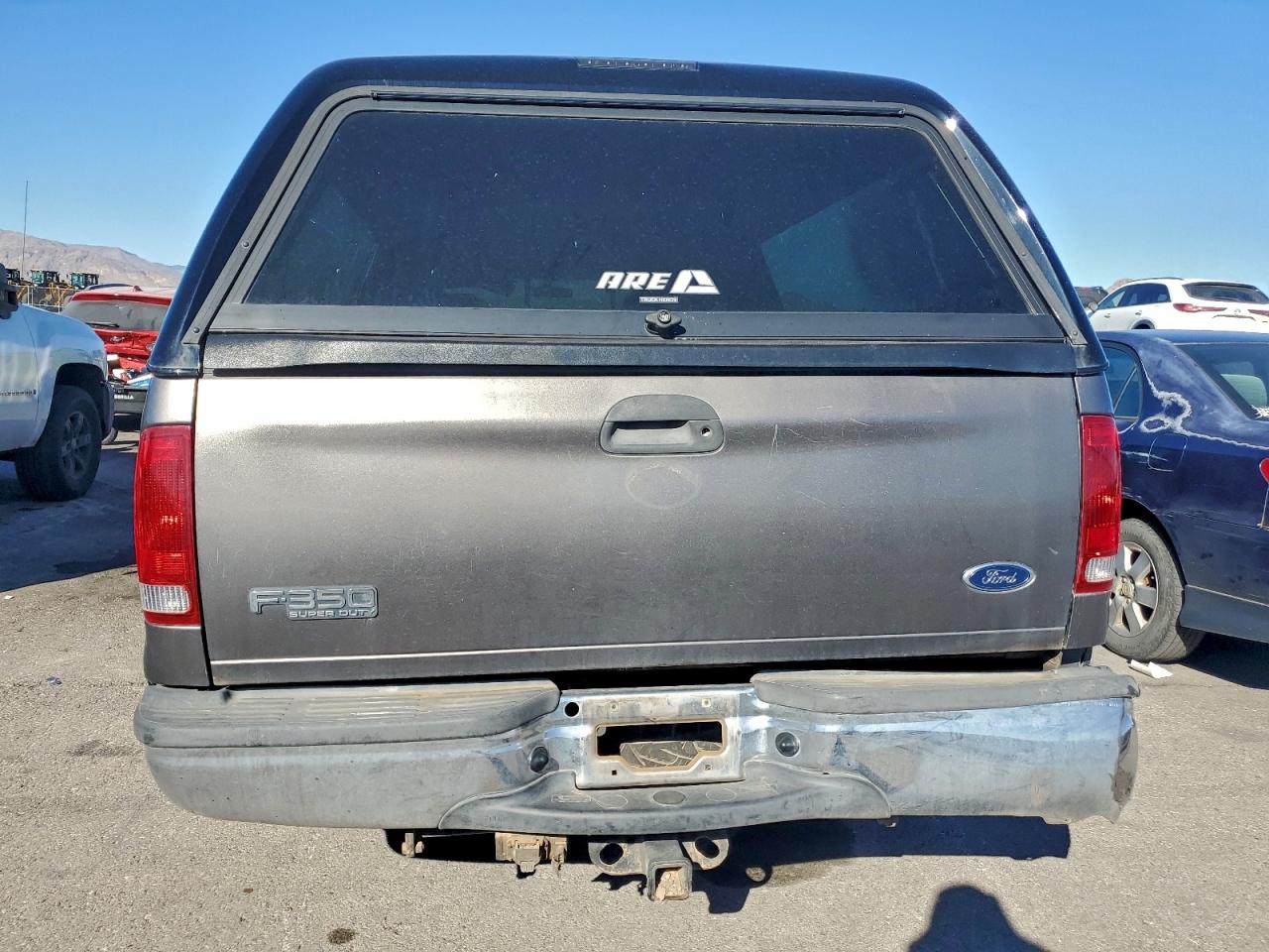 Lot #3318116374 2004 FORD F350 SRW S