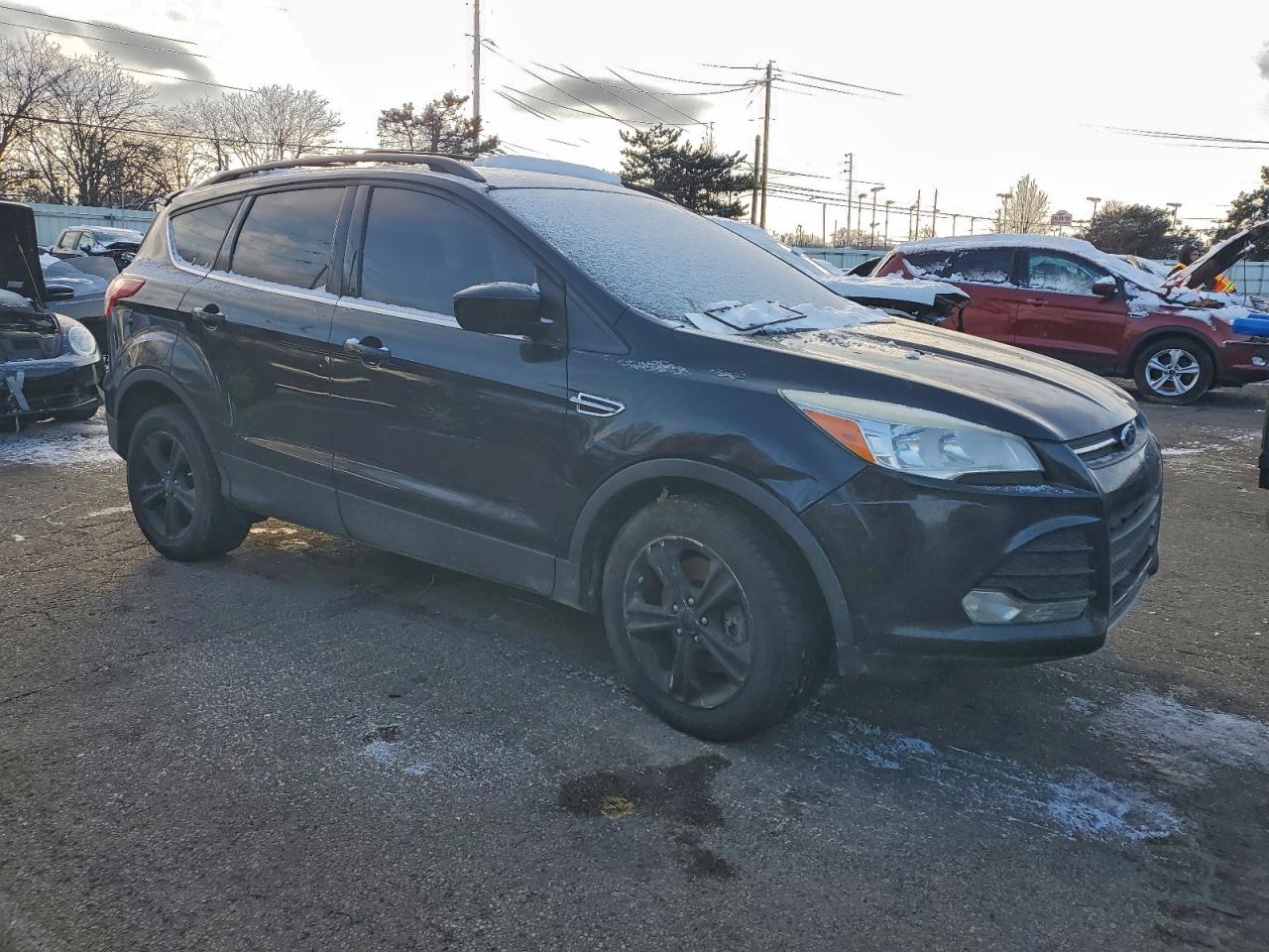 FORD ESCAPE SE