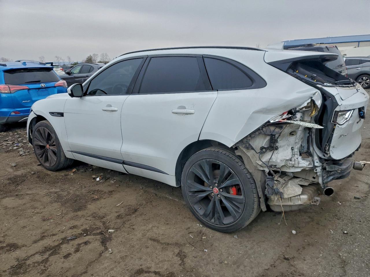 JAGUAR F-PACE R - SPORT