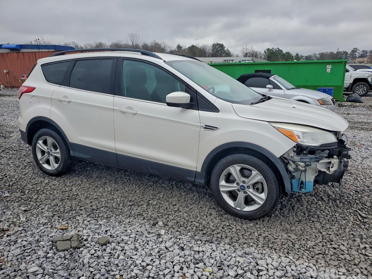 FORD ESCAPE SE