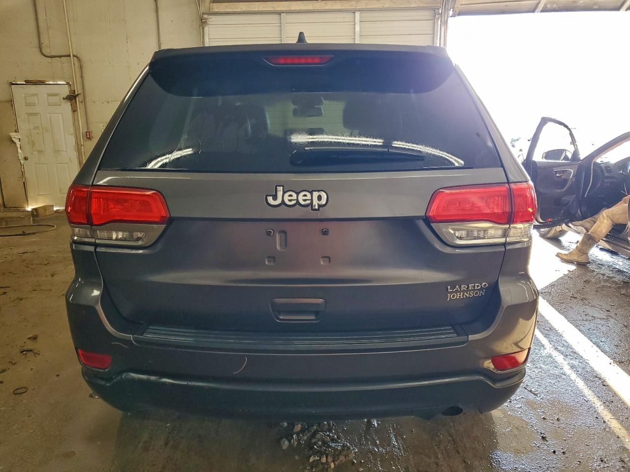 JEEP GRAND CHEROKEE LAREDO